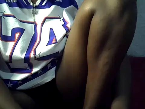 Snapshot of skinnysexynaughty chatting on 10/09/25, 09:13 skinnysexynaughty online show from 10/09/25, 09:13