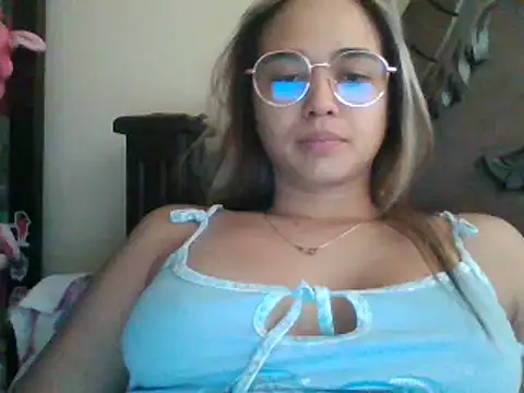 Snapshot of trianabell chatting on 12/08/24, 05:55 trianabell online show from 12/08/24, 05:55