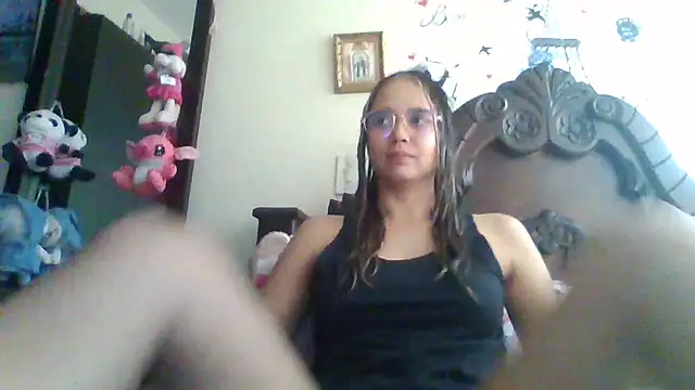Snapshot of trianabell chatting on 12/24/24, 04:08 trianabell online show from 12/24/24, 04:08