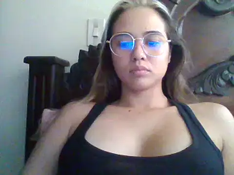 Snapshot of trianabell chatting on 01/03/25, 05:31 trianabell online show from 01/03/25, 05:31