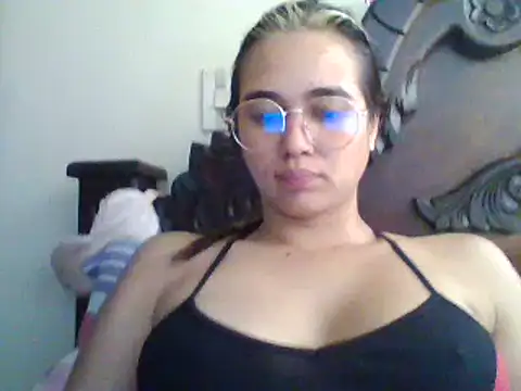Snapshot of trianabell chatting on 02/08/25, 05:18 trianabell online show from 02/08/25, 05:18