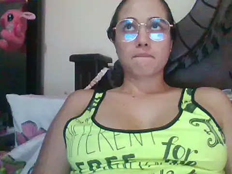 Snapshot of trianabell chatting on 03/04/25, 07:43 trianabell online show from 03/04/25, 07:43