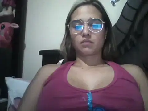 Snapshot of trianabell chatting on 03/05/25, 02:57 trianabell online show from 03/05/25, 02:57