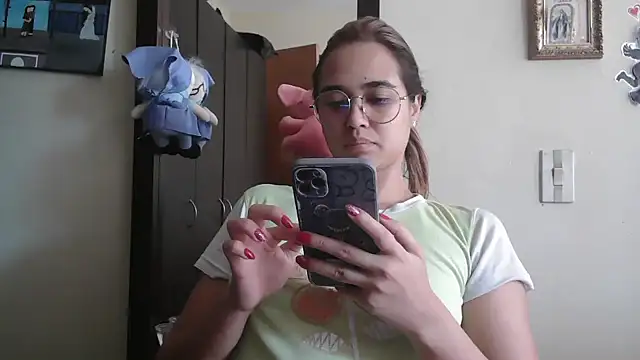 trianabell online show from 05/09/26, 04:45