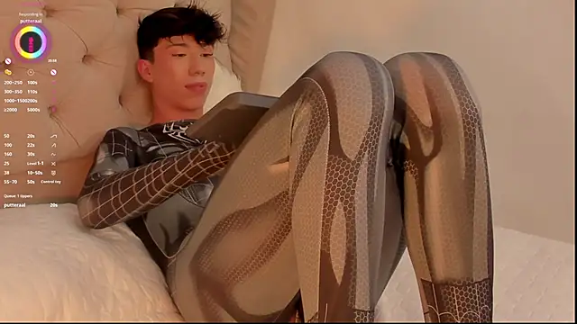 Snapshot of FabianPriince chatting on 02/22/25, 10:31 FabianPriince online show from 02/22/25, 10:31