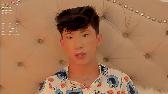 Snapshot of FabianPriince chatting on 02/25/25, 11:33 FabianPriince online show from 02/25/25, 11:33