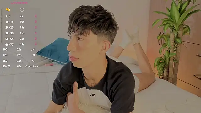 Snapshot of FabianPriince chatting on 10/05/25, 05:11 FabianPriince online show from 10/05/25, 05:11