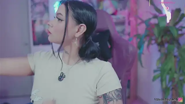 sensualkattt online show from 09/10/25, 01:00