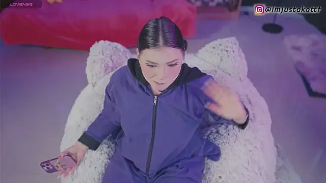 sensualkattt online show from 11/06/25, 01:23