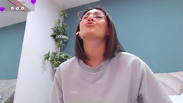SharisWillian online show from 01/11/25, 06:45