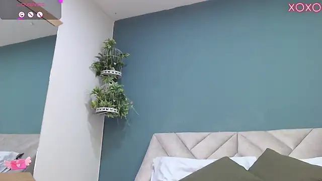 SharisWillian online show from 10/10/25, 04:22