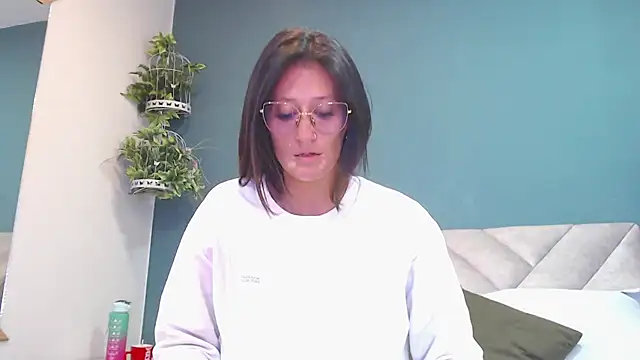 SharisWillian online show from 11/05/25, 04:01