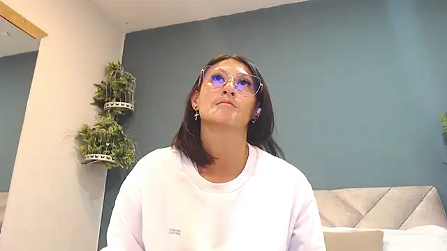 SharisWillian online show from 05/15/26, 02:51