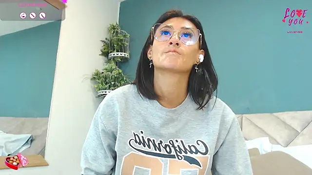 SharisWillian online show from 05/25/26, 03:45