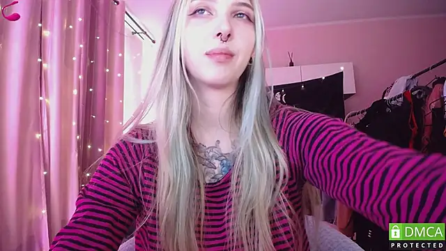 JustMeowGirl online show from 05/16/26, 07:05