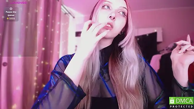 JustMeowGirl online show from 06/06/26, 05:56