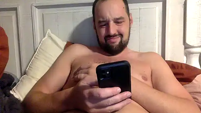 Snapshot of Kink_Master_Daddy chatting on 10/03/25, 03:47 Kink Master Daddy online show from 10/03/25, 03:47