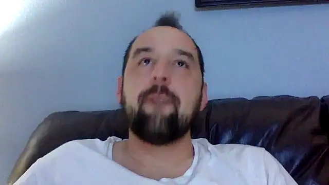 Snapshot of Kink_Master_Daddy chatting on 11/15/25, 12:13 Kink Master Daddy online show from 11/15/25, 12:13