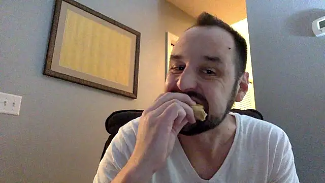 Snapshot of Kink_Master_Daddy chatting on 01/14/26, 11:53 Kink Master Daddy online show from 01/14/26, 11:53