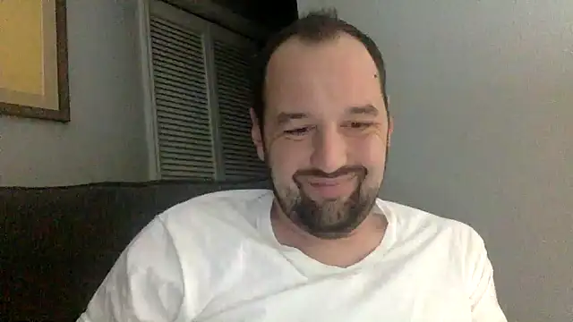 Snapshot of Kink_Master_Daddy chatting on 04/28/26, 10:31 Kink Master Daddy online show from 04/28/26, 10:31