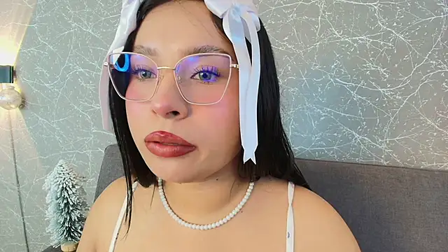mia roux13 online show from 01/02/25, 07:07