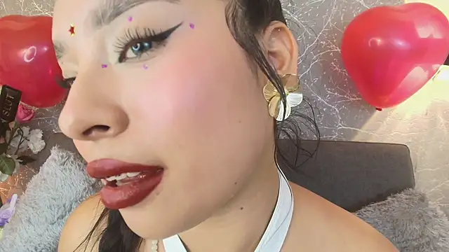 mia roux13 online show from 02/15/25, 01:53