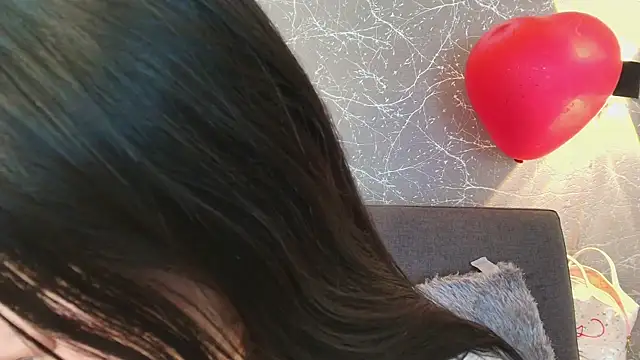 mia roux13 online show from 02/18/25, 10:03
