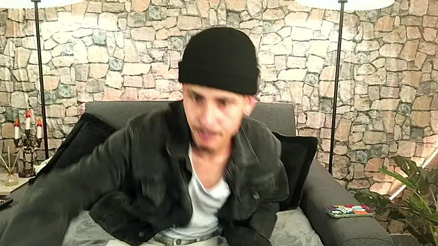 Snapshot of Bastiaan_28 chatting on 10/24/25, 05:26 Bastiaan 28 online show from 10/24/25, 05:26