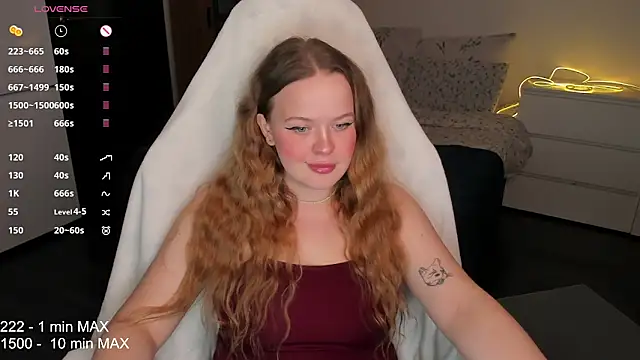 Snapshot of HANNA_MONTANAS chatting on 09/30/25, 06:46 HANNA MONTANAS online show from 09/30/25, 06:46