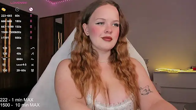 Snapshot of HANNA_MONTANAS chatting on 10/02/25, 02:46 HANNA MONTANAS online show from 10/02/25, 02:46