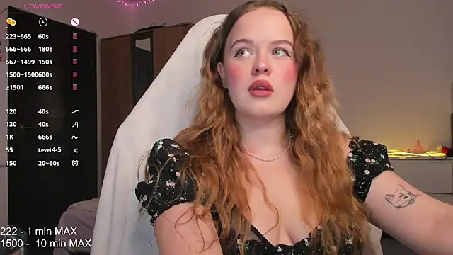 Snapshot of HANNA_MONTANAS chatting on 10/16/25, 08:32 HANNA MONTANAS online show from 10/16/25, 08:32