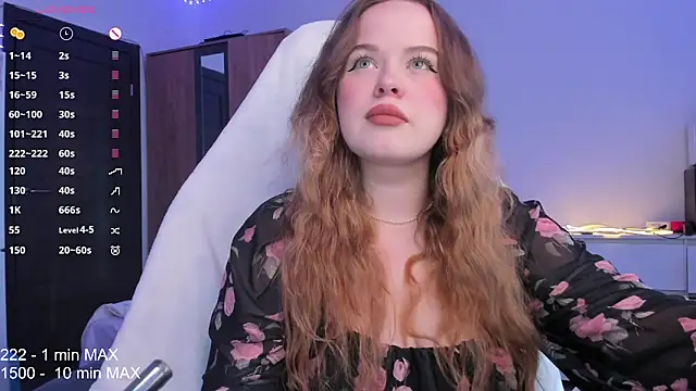 Snapshot of HANNA_MONTANAS chatting on 10/18/25, 12:17 HANNA MONTANAS online show from 10/18/25, 12:17