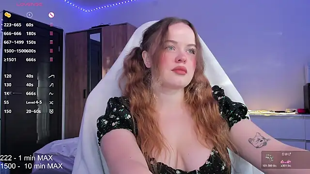 Snapshot of HANNA_MONTANAS chatting on 10/19/25, 01:23 HANNA MONTANAS online show from 10/19/25, 01:23