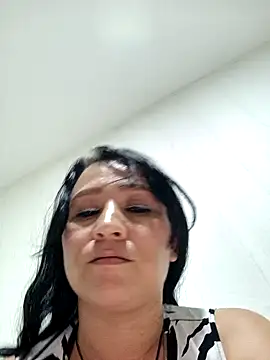 alondraabrown online show from 12/08/24, 03:43