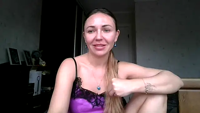 Snapshot of AngelinaLove28 chatting on 11/16/25, 07:25 AngelinaLove28 online show from 11/16/25, 07:25