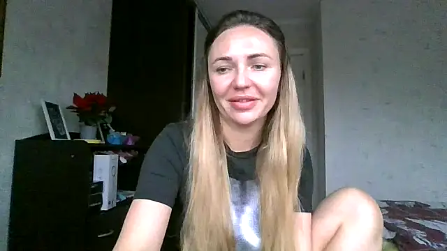 Snapshot of AngelinaLove28 chatting on 11/30/25, 07:45 AngelinaLove28 online show from 11/30/25, 07:45