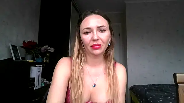 Snapshot of AngelinaLove28 chatting on 12/05/25, 07:28 AngelinaLove28 online show from 12/05/25, 07:28