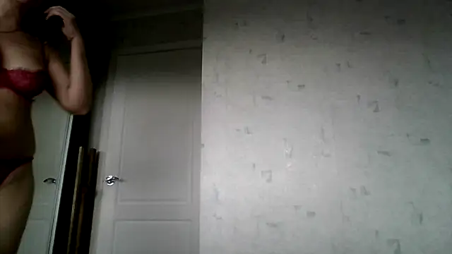 Snapshot of AngelinaLove28 chatting on 05/18/26, 08:20 AngelinaLove28 online show from 05/18/26, 08:20