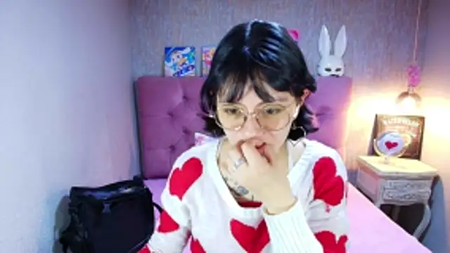 charlottemoonxz online show from 04/24/26, 06:21