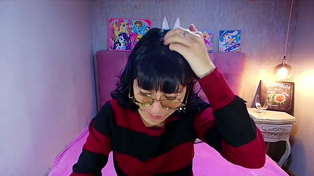 charlottemoonxz online show from 07/04/26, 06:03