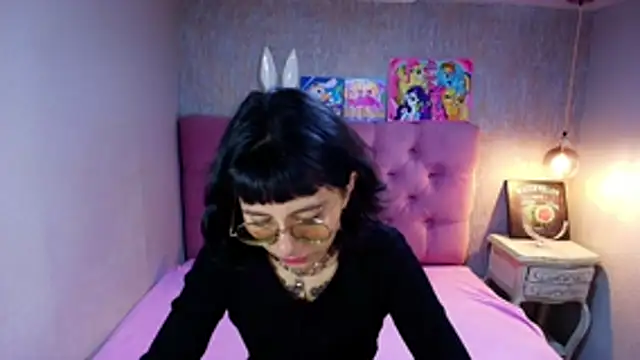 charlottemoonxz online show from 07/28/26, 05:23