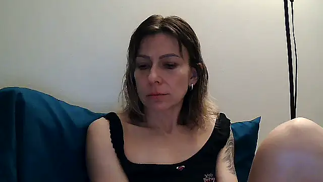 anechka1 online show from 02/17/26, 03:36