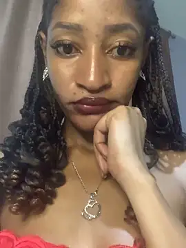 Snapshot of GoddessVee chatting on 12/10/24, 09:43 GoddessVee online show from 12/10/24, 09:43