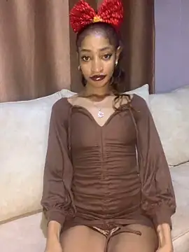 Snapshot of GoddessVee chatting on 12/20/24, 04:46 GoddessVee online show from 12/20/24, 04:46