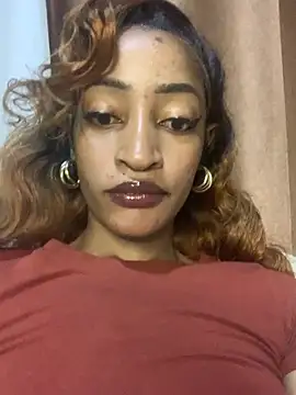 Snapshot of GoddessVee chatting on 12/28/24, 07:22 GoddessVee online show from 12/28/24, 07:22