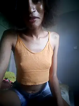 Snapshot of GoddessVee chatting on 10/15/25, 01:11 GoddessVee online show from 10/15/25, 01:11