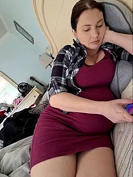 Snapshot of MilfyMrsRobinson chatting on 02/27/25, 03:59 MilfyMrsRobinson online show from 02/27/25, 03:59
