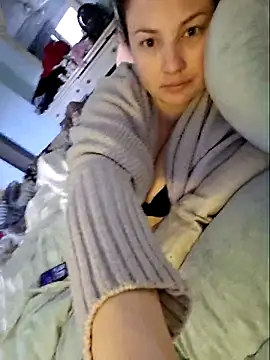 Snapshot of MilfyMrsRobinson chatting on 03/04/25, 12:12 MilfyMrsRobinson online show from 03/04/25, 12:12