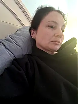Snapshot of MilfyMrsRobinson chatting on 03/07/25, 12:12 MilfyMrsRobinson online show from 03/07/25, 12:12