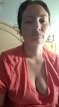 Snapshot of MilfyMrsRobinson chatting on 03/19/25, 10:31 MilfyMrsRobinson online show from 03/19/25, 10:31
